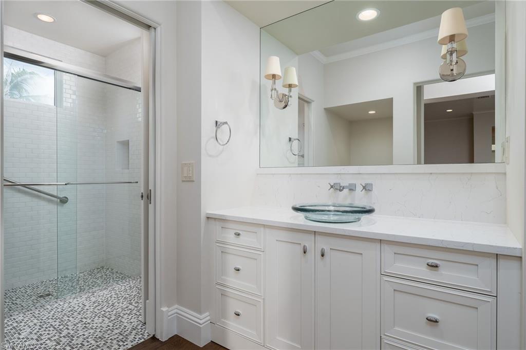 LUCARNO - Residential