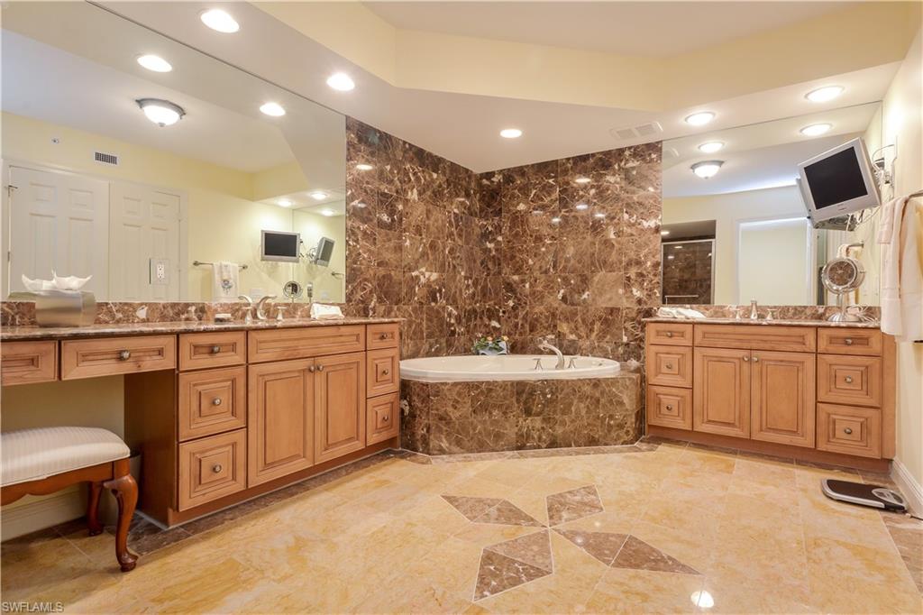 THE VANDERBILT - Residential