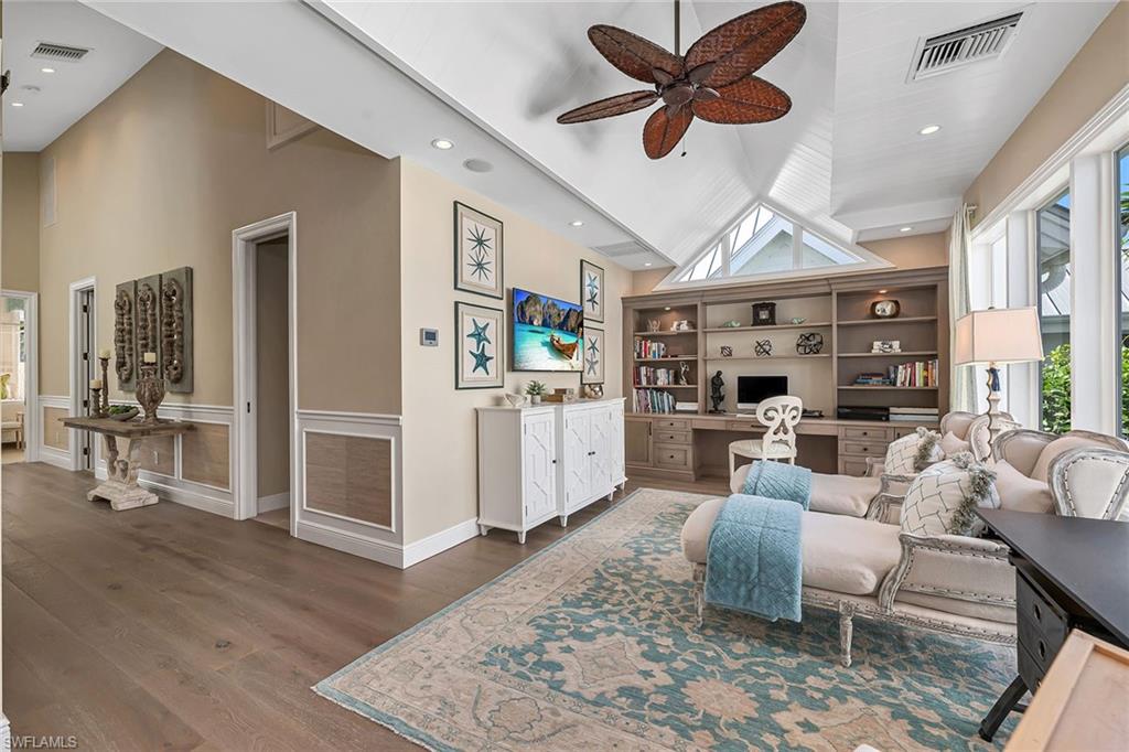 NAPLES SOUTH - Residential