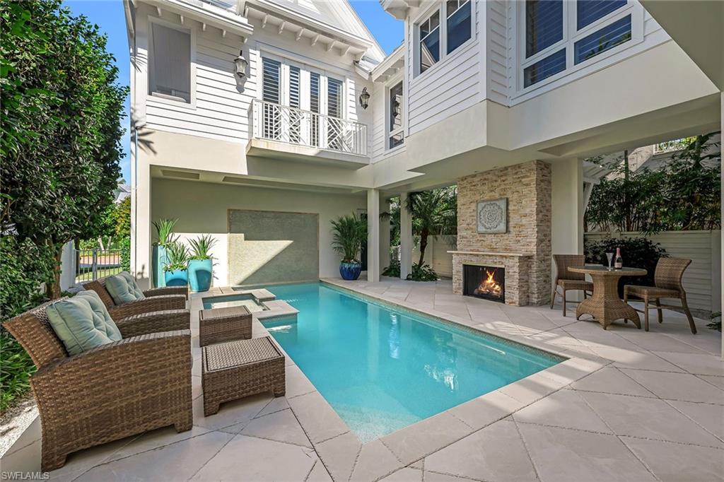 NAPLES SOUTH - Residential