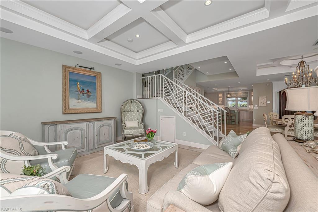 NAPLES SOUTH - Residential