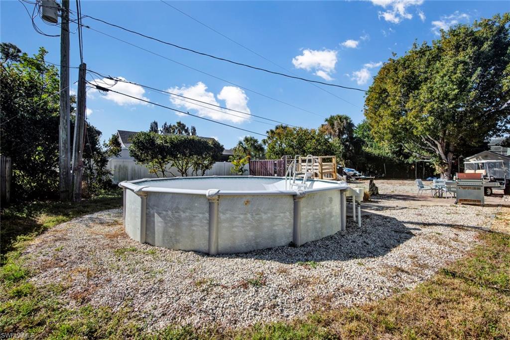 NUTTINGLIKIT GROVE - Residential