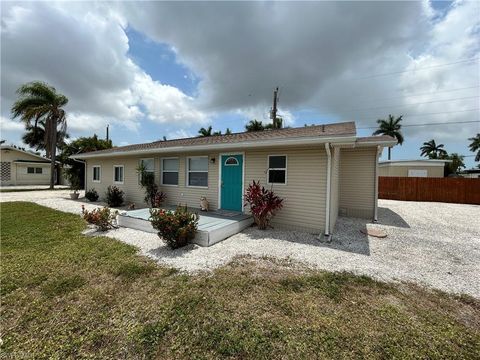Manufactured Home in FORT MYERS FL 12071 Palm DR.jpg