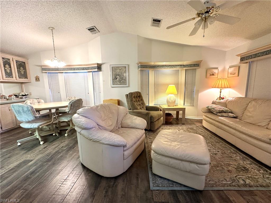 RIVERWOODS PLANTATION - Residential