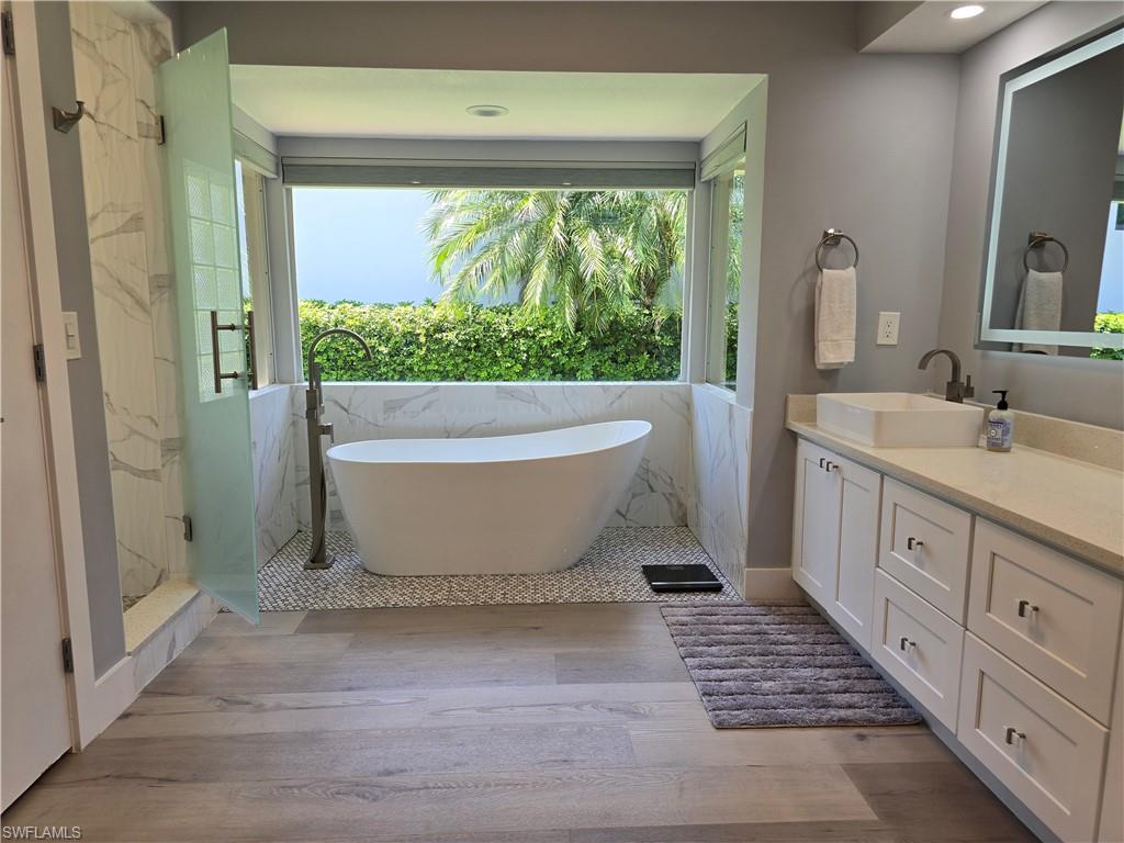 PARK SHORE - Residential