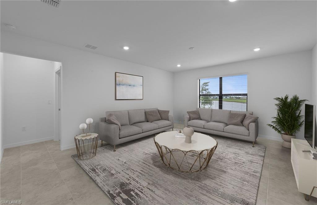 WHISPERING LAKES - Residential