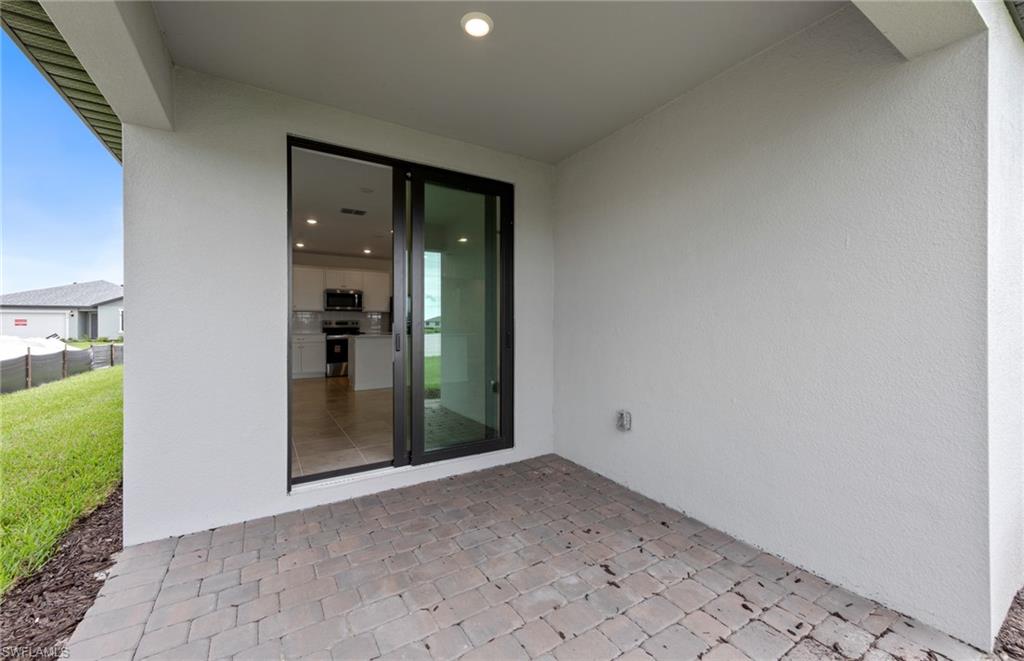 WHISPERING LAKES - Residential