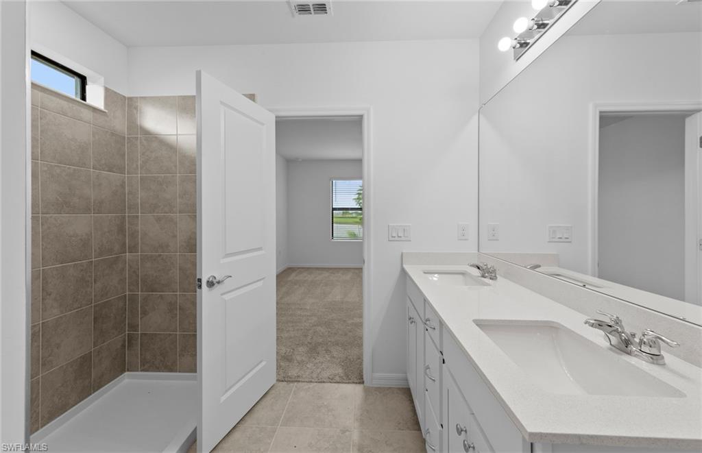 WHISPERING LAKES - Residential