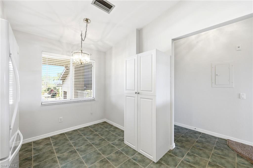 COUNTRY GLEN - Residential