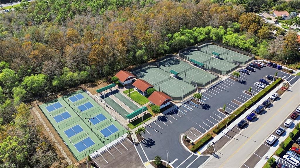 COUNTRY GLEN - Residential