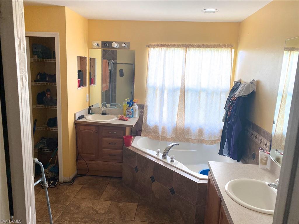 ARROWHEAD RESERVE - Residential