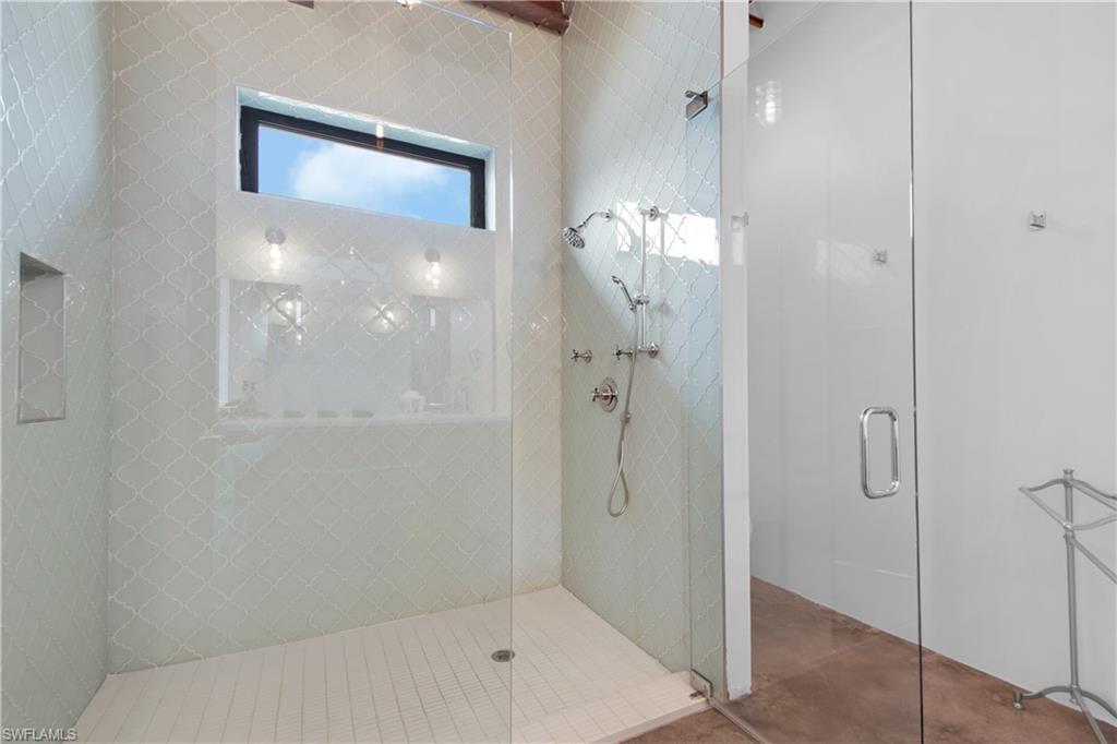 MARCO BEACH - Residential