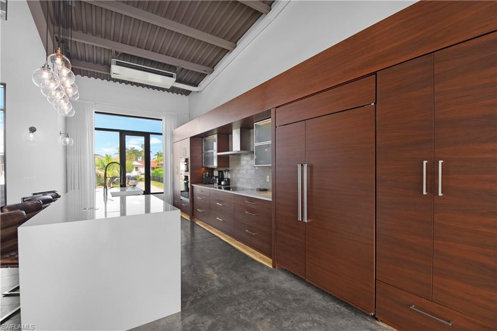 MARCO BEACH - Residential