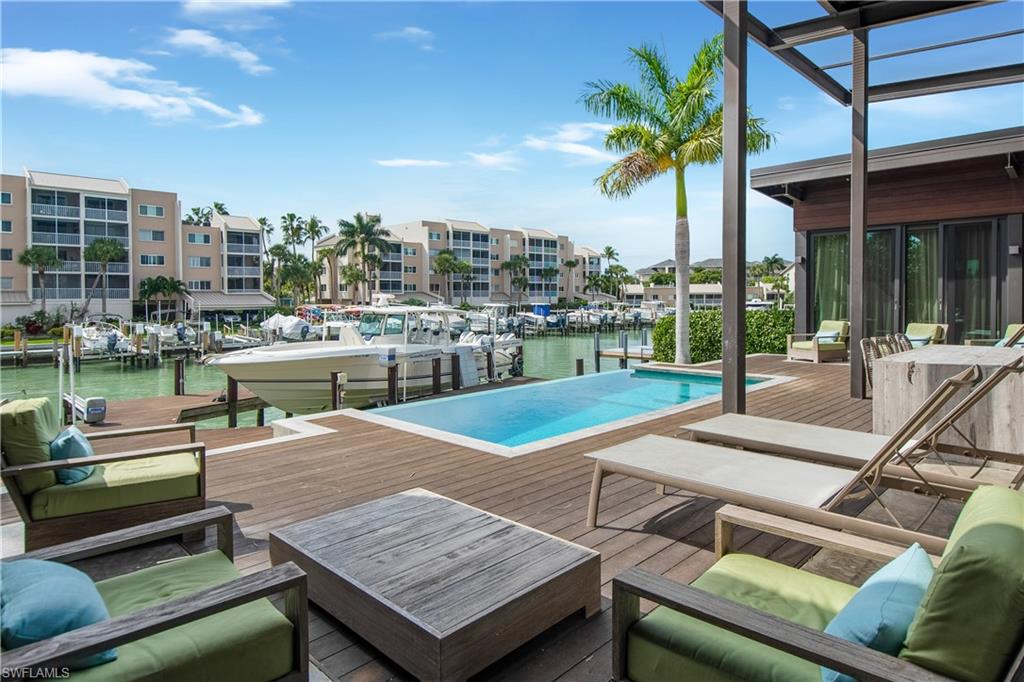 MARCO BEACH - Residential