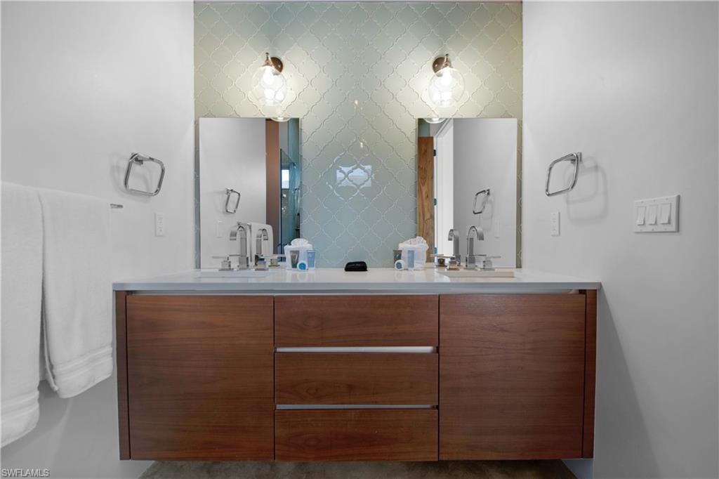 MARCO BEACH - Residential