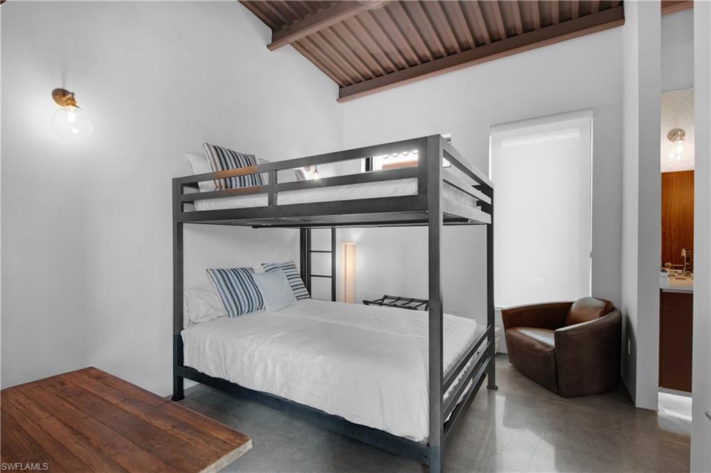 MARCO BEACH - Residential