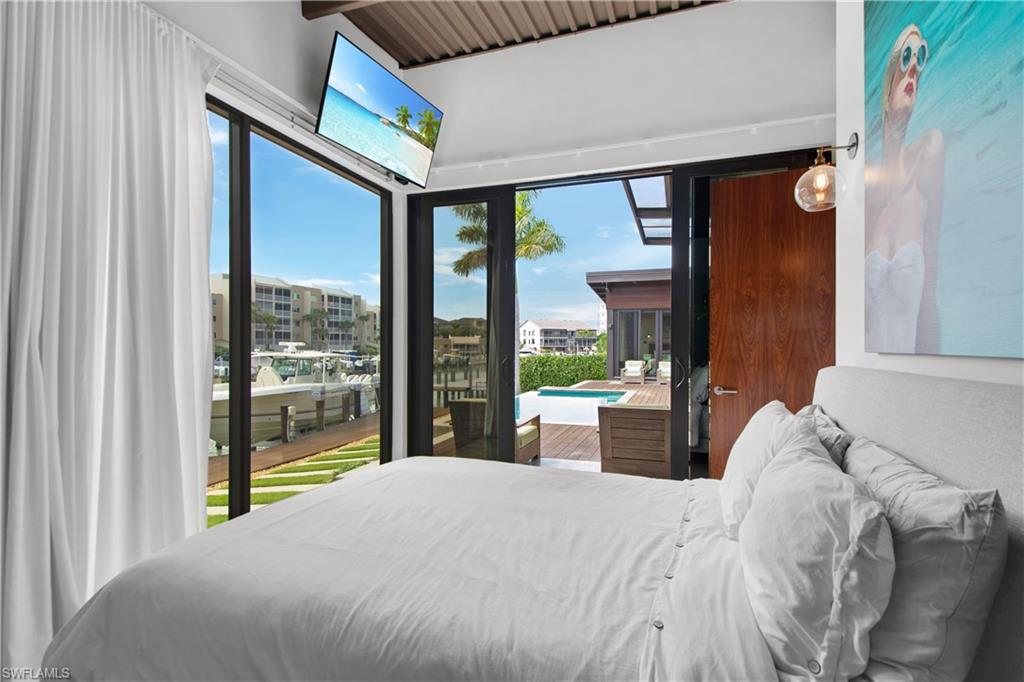 MARCO BEACH - Residential