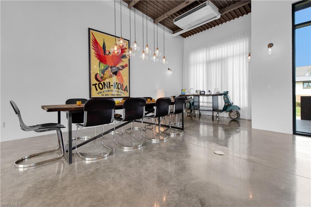 MARCO BEACH - Residential