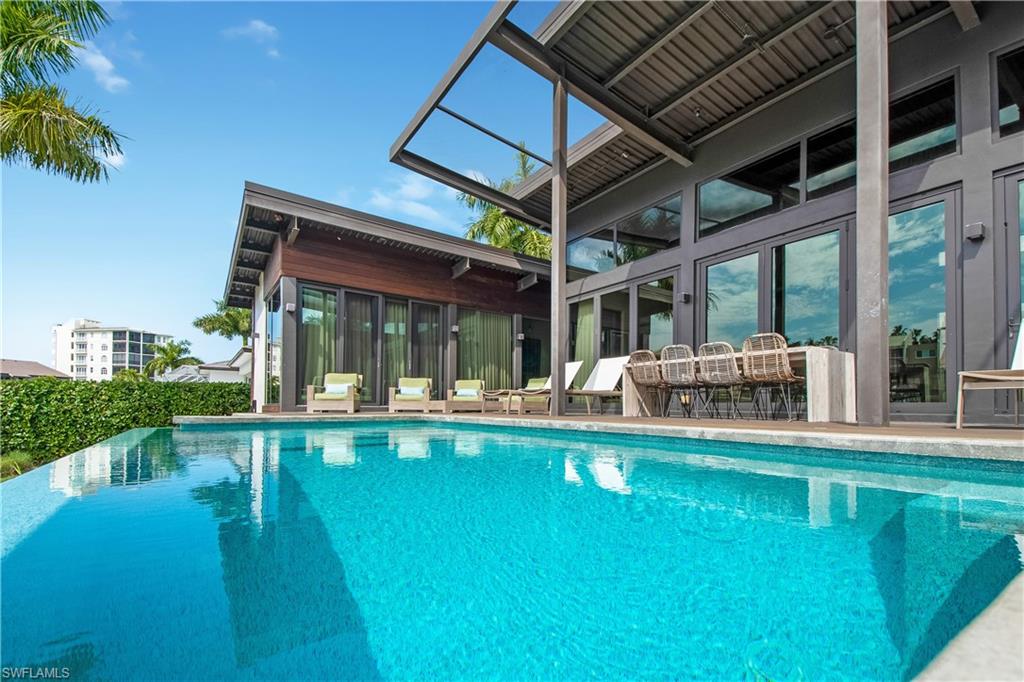 MARCO BEACH - Residential