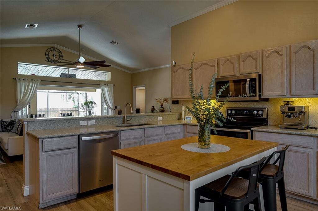 WILLOW CREEK - Residential