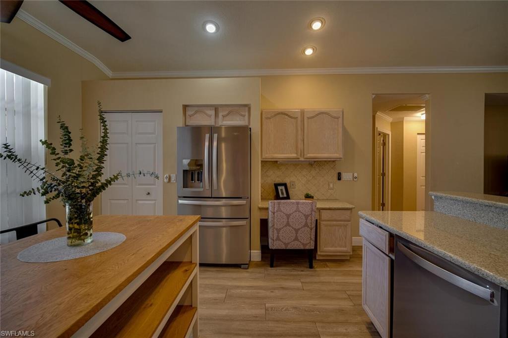 WILLOW CREEK - Residential