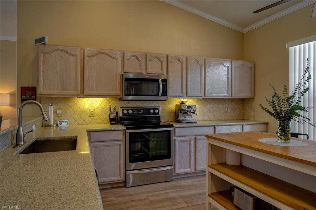 WILLOW CREEK - Residential