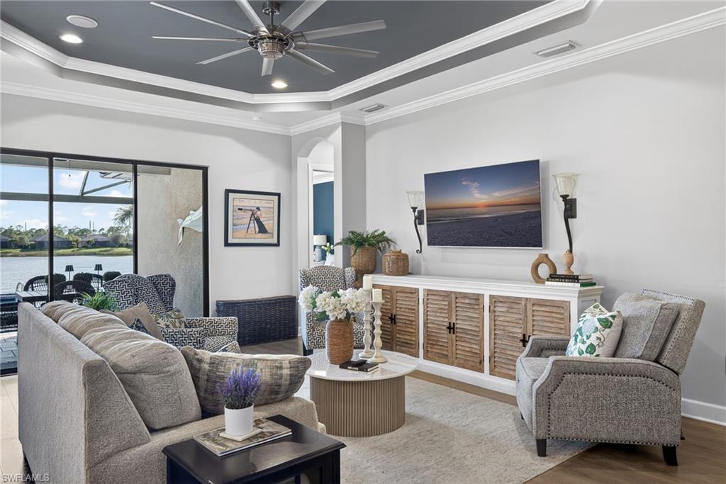 ESTERO POINTE - Residential