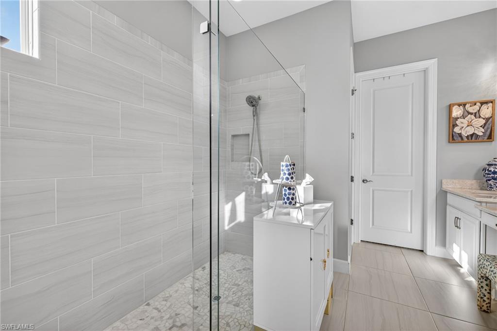 ESTERO POINTE - Residential