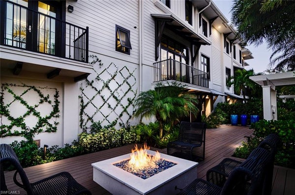 930 9TH ST S APT 930, NAPLES, FL 34102 - Image 132cd7115202b5ef03c27096bc0f897d/574792148