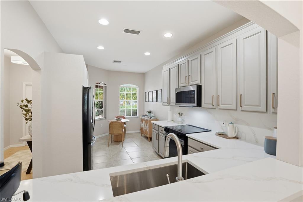 REFLECTION LAKES OF NAPLES - Residential