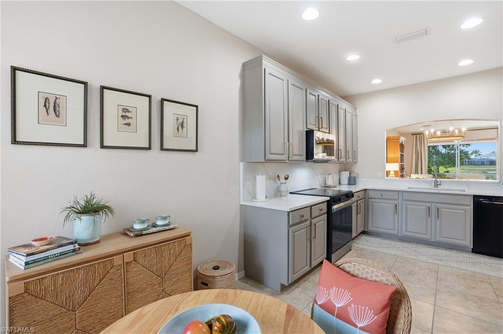 REFLECTION LAKES OF NAPLES - Residential