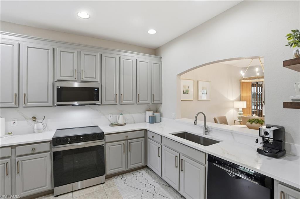 REFLECTION LAKES OF NAPLES - Residential