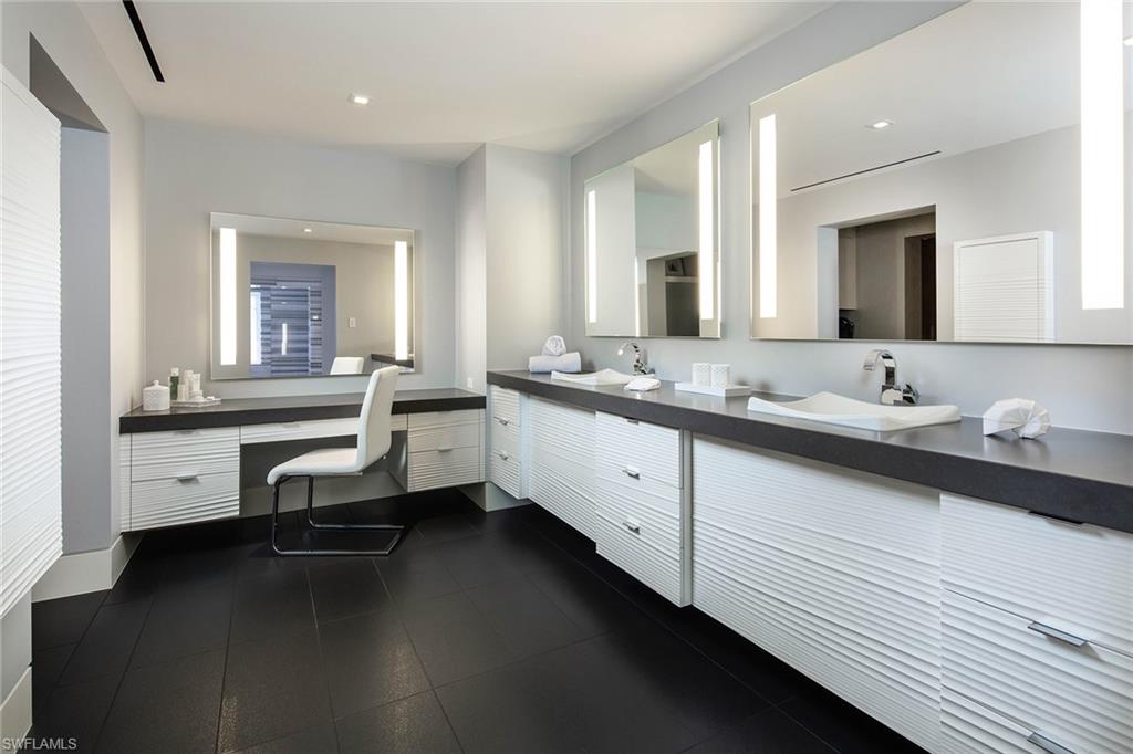 PARK SHORE - Residential