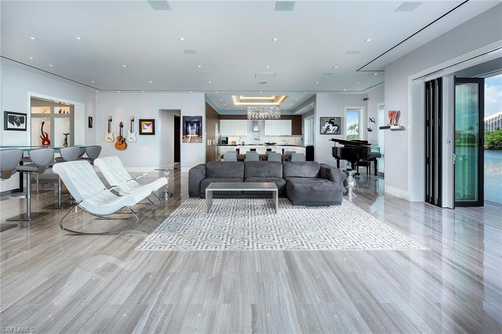 PARK SHORE - Residential