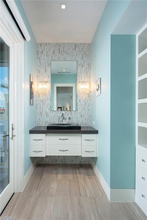 PARK SHORE - Residential