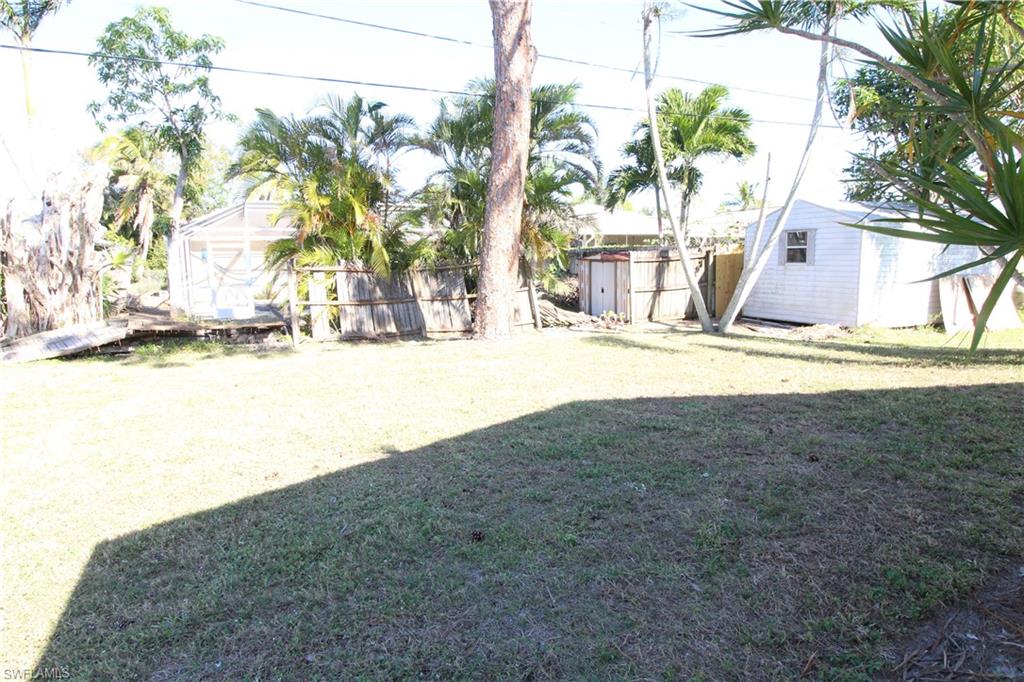 NAPLES PARK - Residential