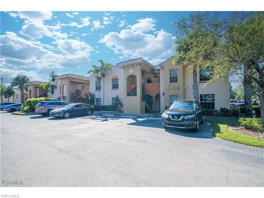 Extremely cute 2 bedroom 2 bathroom unit on the 3rd Floor. Tile and Wood flooring with a really nice size kitchen and living areas. This unit is waiting for you to call home. There is an HOA application fee of $100 per person over the age of 18, I'm sorry no pets allowed.