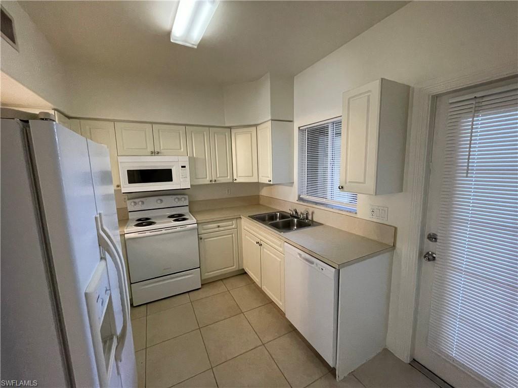 THE VILLAS AT VENEZIA - Residential Lease