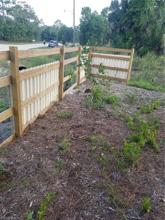 TROPICAL GULF ACRES - Land