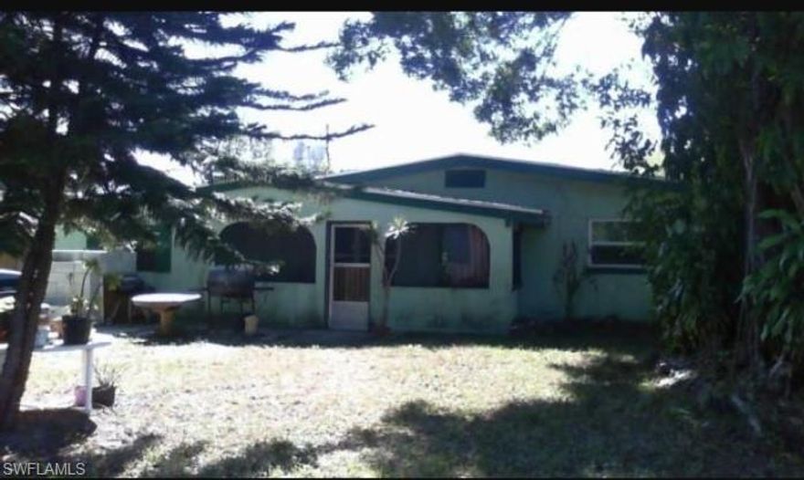 Huge block home. 1500 square feet under air!.  Best Value in the area for the square footage by far! Could use some updating however all the value is in the square footage with over 1500 square feet! Other houses close to this price are 500 square feet less or more. Owner will hold financing with at least 40K down payment or this is a cash deal. No Bank financing.