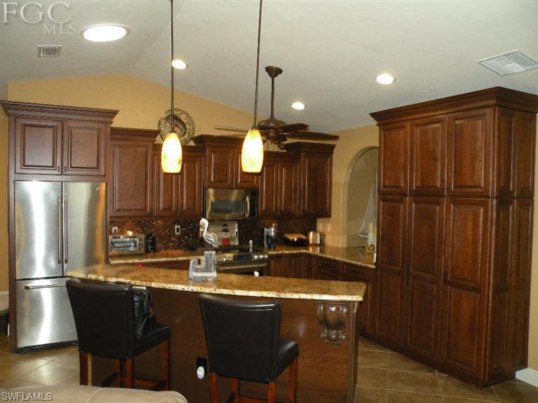 River Forest Island - Residential