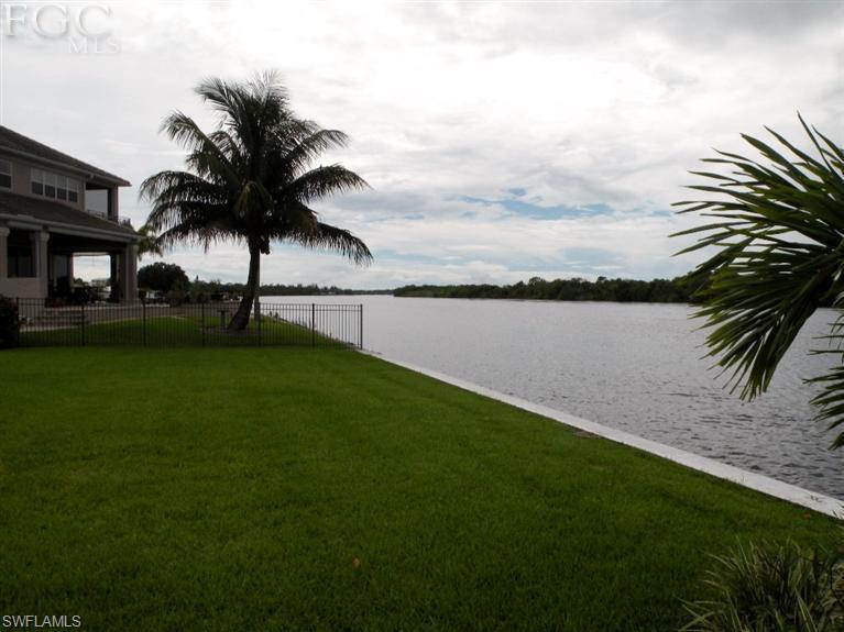 River Forest Island - Residential