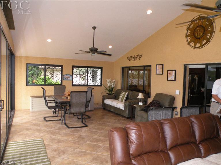 River Forest Island - Residential