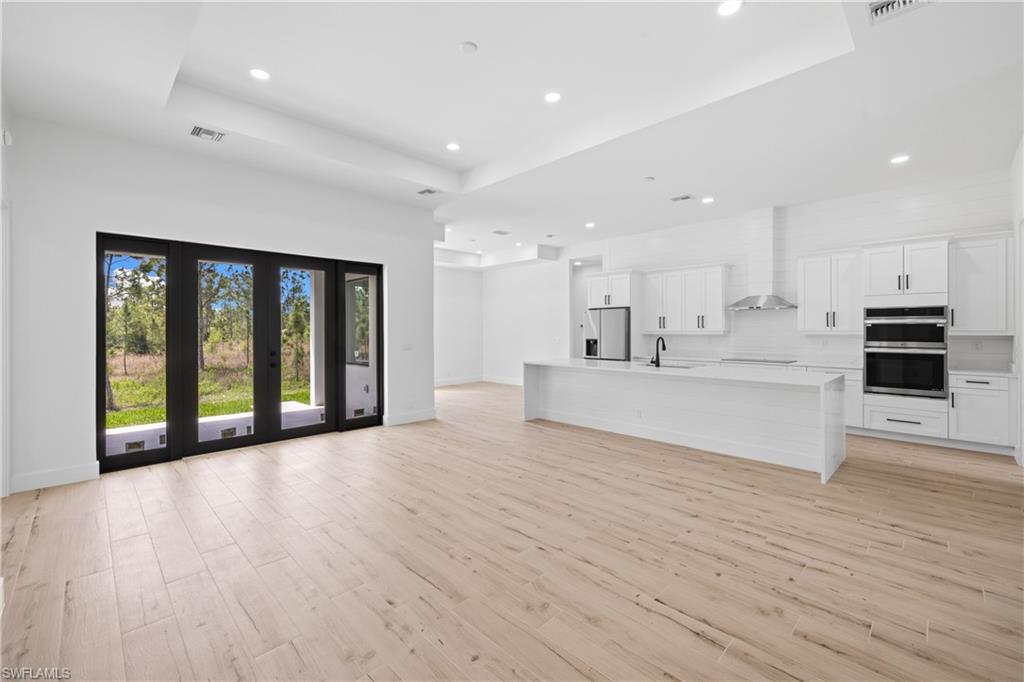 GOLDEN GATE ESTATES - Residential