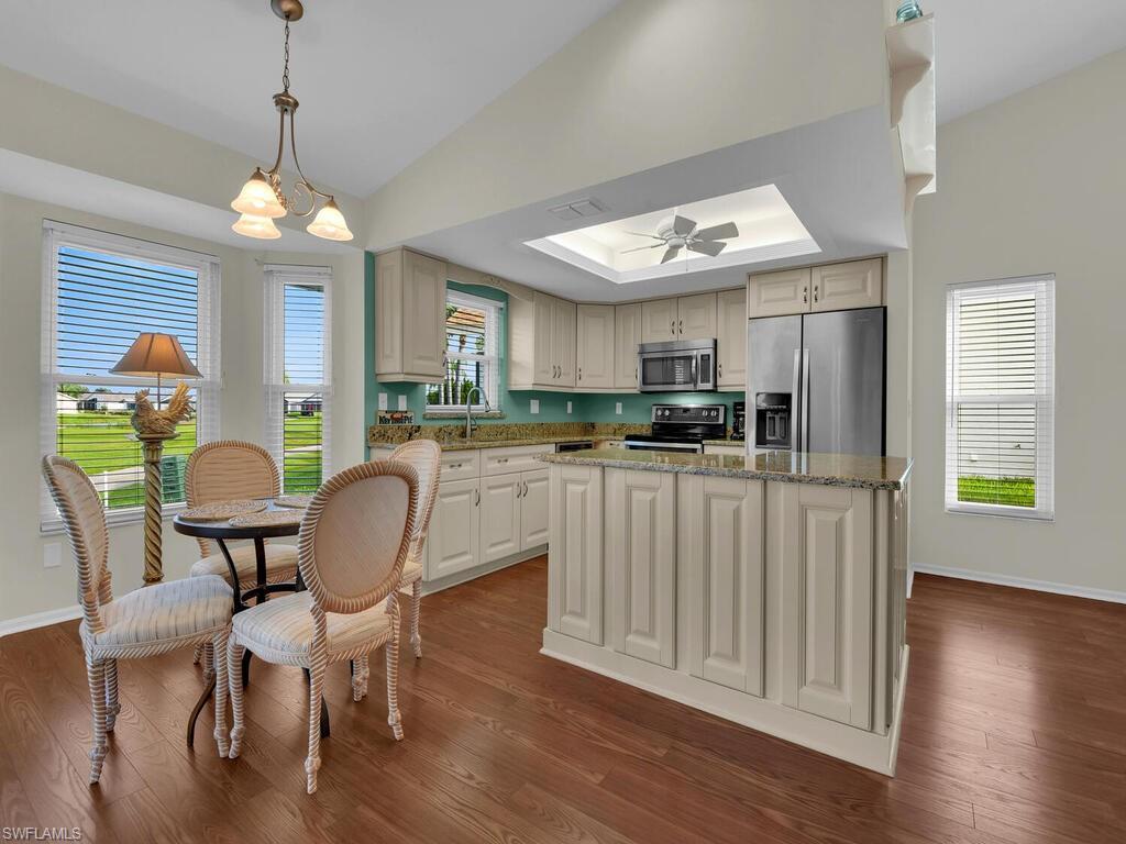 SABAL SPRINGS GOLF AND RACQUET CLUB - Residential