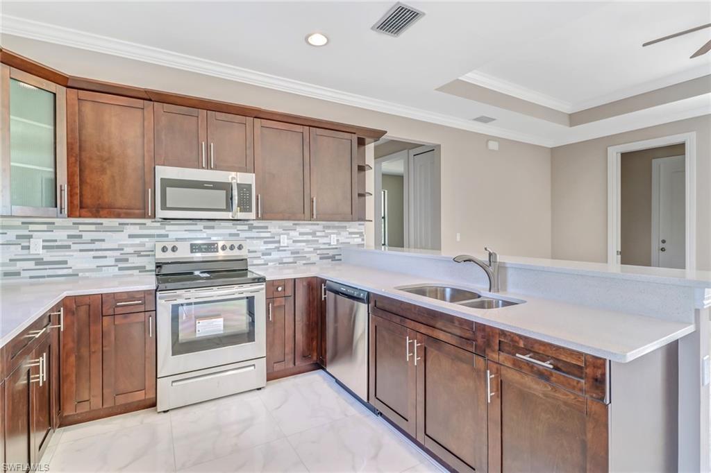 GOLDEN GATE ESTATES - Residential