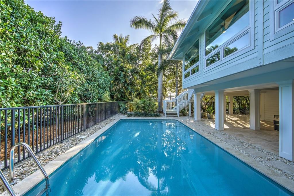 SANIBEL HARBOURS - Residential