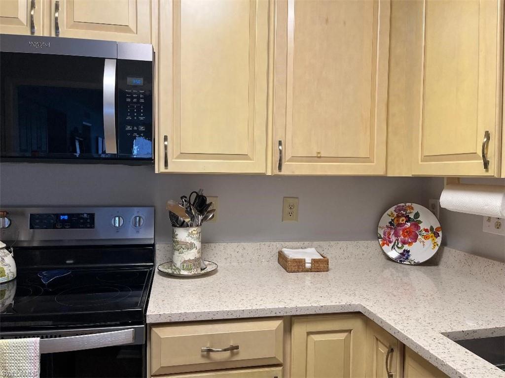 SWAN LAKE CLUB - Residential Lease