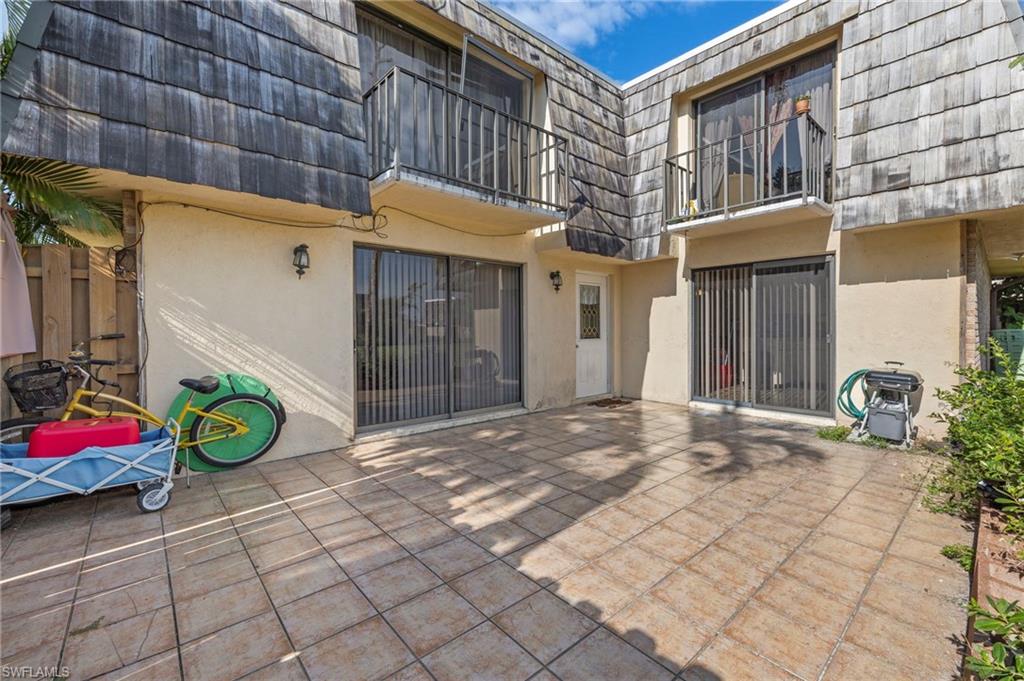 PARKWOODS TOWNHOUSE COMMUNITY - Residential