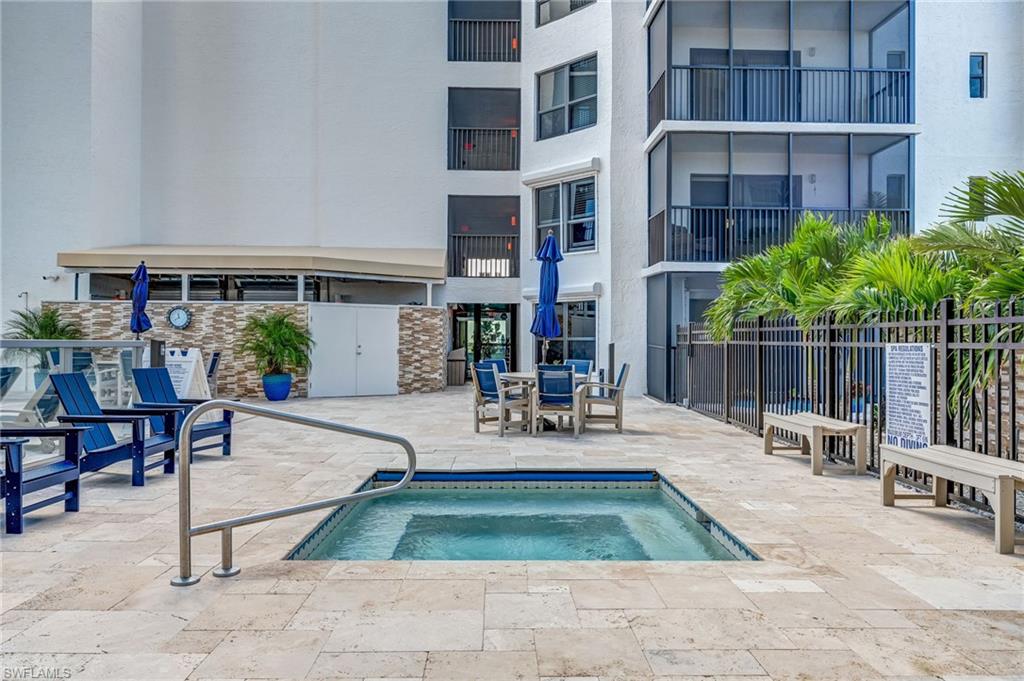 ISLAND WINDS CONDO - Residential